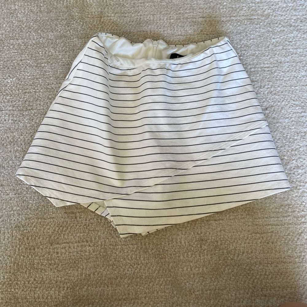 Lulus striped asymmetrical skort